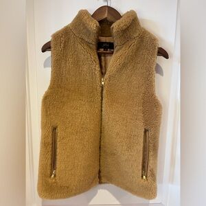 .Crew Faux Fur Sherpa Vest Tan XS Cozy Teddy Zip Up Fall Winter Layering